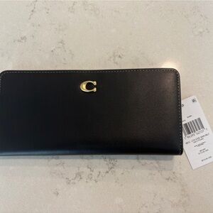 NWT Coach Essential Slim Wallet